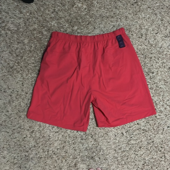 Men’s Fabletics Shorts - Picture 3 of 3